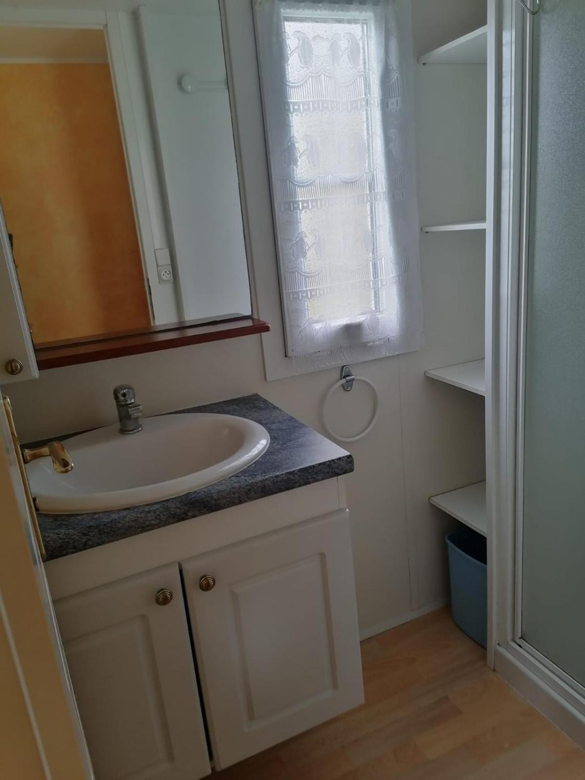 Mobil-Home Dans Camping Municipal Kermaria-Sulard Ngoại thất bức ảnh