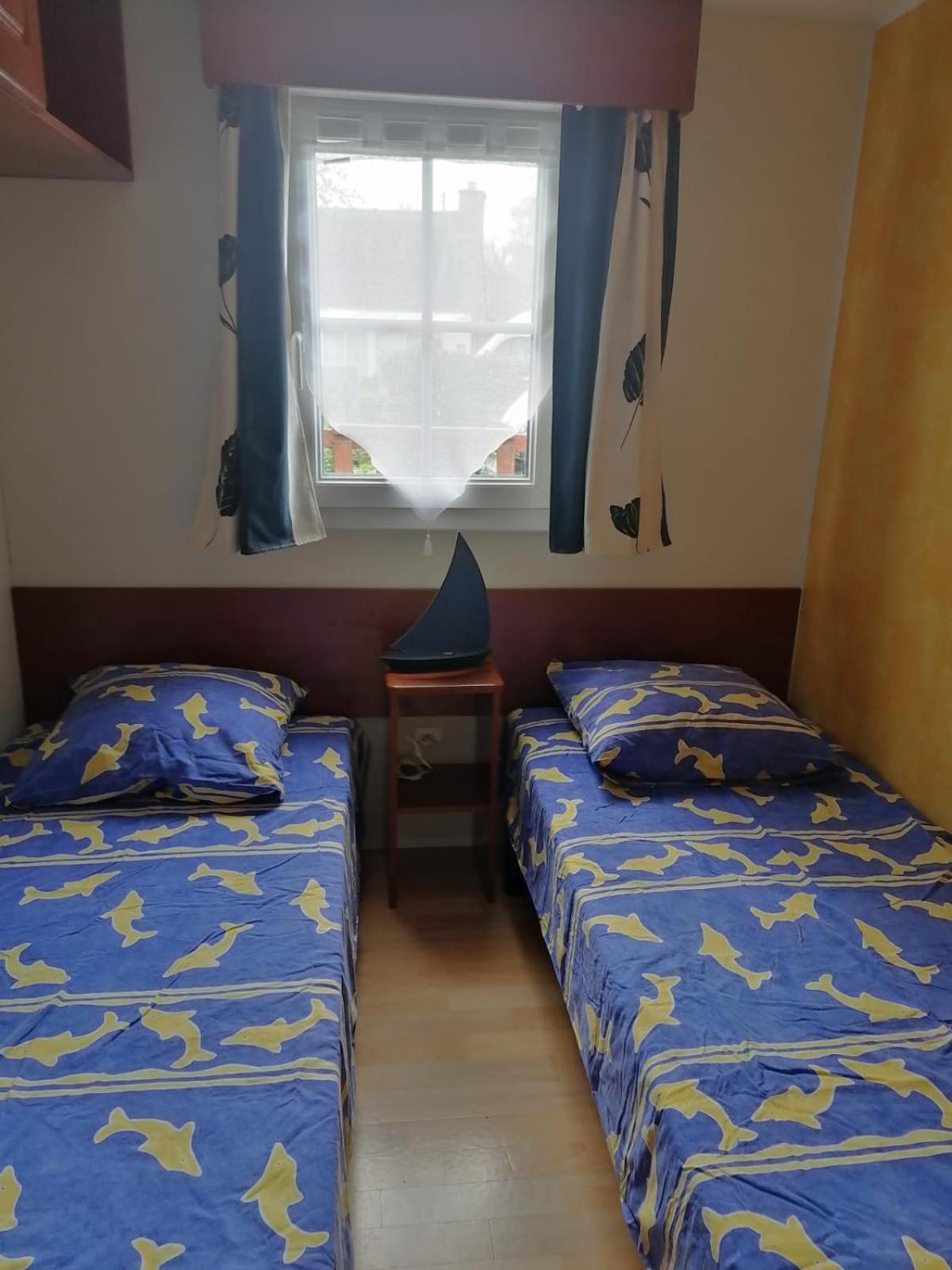 Mobil-Home Dans Camping Municipal Kermaria-Sulard Ngoại thất bức ảnh