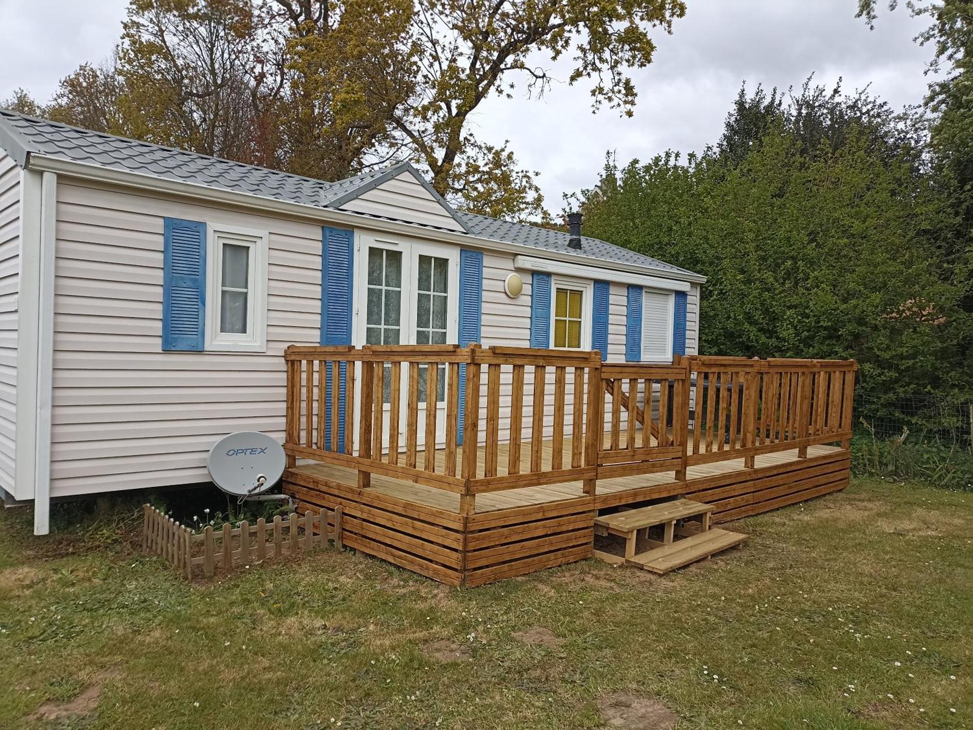 Mobil-Home Dans Camping Municipal Kermaria-Sulard Ngoại thất bức ảnh